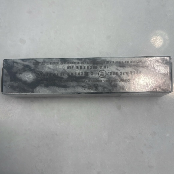 Jeffree Star Six Feet Under The Gloss - Picture 4 of 9